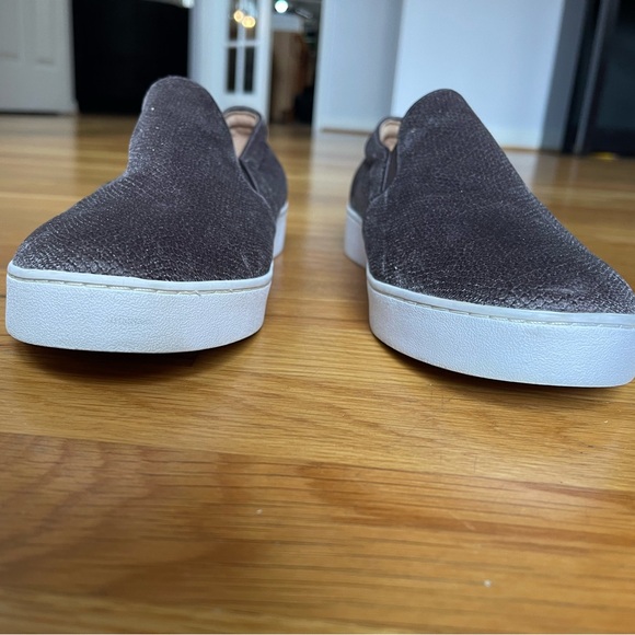 Vionic Splendid Midi Holiday Velvet Slip-On Shoe - Picture 9 of 10